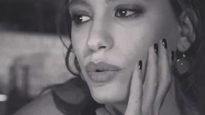 SERENAY SARIKAYA mı HANDE ERCEL mi?