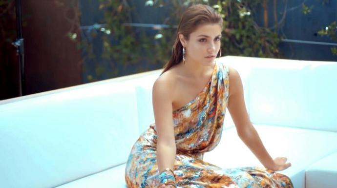 BURCU BİRİCİK Mİ HANDE ERCEL Mİ ?