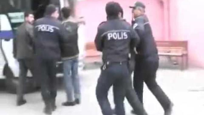 ''Çekme ananı bacını'' VOL 1, bu adam neden böyle? hangi teşhis konulabilir?