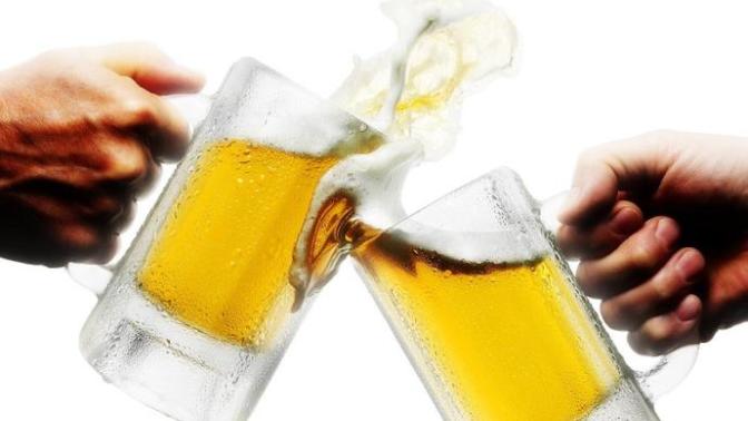 "Şerefin de kalmadı, neyine içiyoruz?" Dediğiniz birisi var mı?
