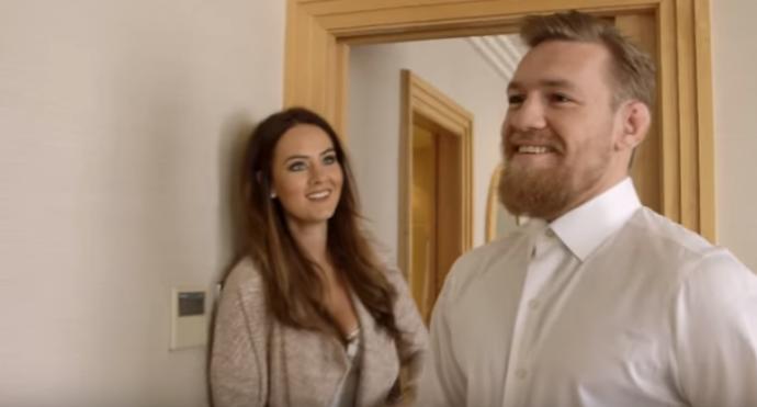 Sizce bu adam (The Notorious One Conor McGregor) yakışıklı mı ?