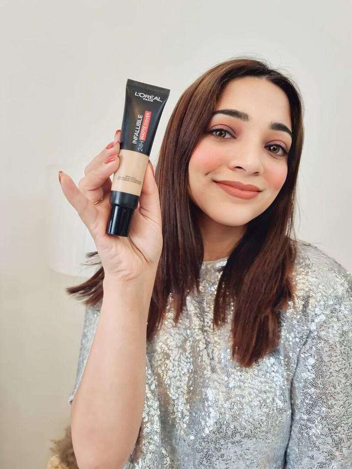 Loreal paris infallible 24H mat cover yüksek kapatıcı fondöten kullanan var mı, tavsiye eder misiniz?