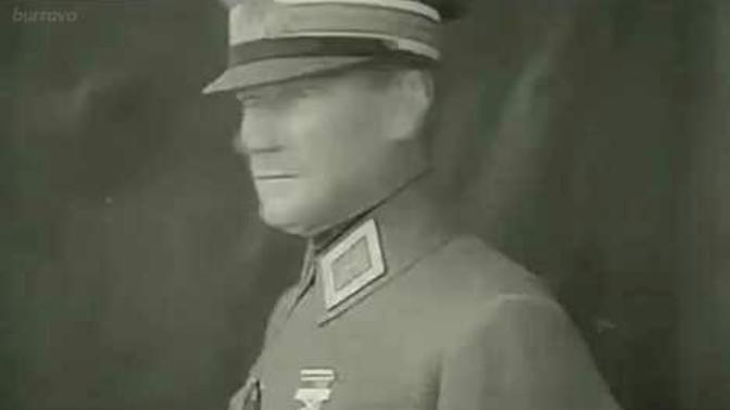 Ulu Önder 
Başkomutan Gazı Mustafa Kemal Atatürk ü bir cümle ile anlatirmisin?