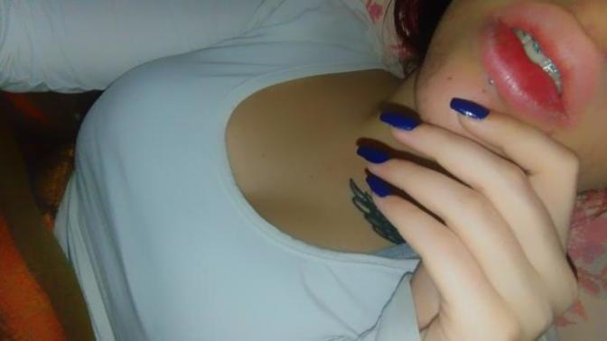 Alt dudak piercingi yaptırdım. İki gün önce ama sanırım şişti. Normal mi sizce? (fotolu) ?