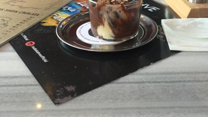 Cafeye tek başına gitmek nasıldır?
