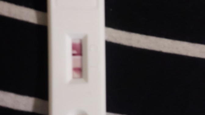 Test ilk tek cizgiydi bir saat sonra cift cizgi cikti kizlar sizce?