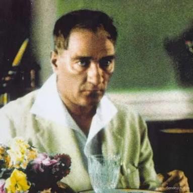 Atatürk'ün en sevdiğiniz fotoğrafları hangileri?