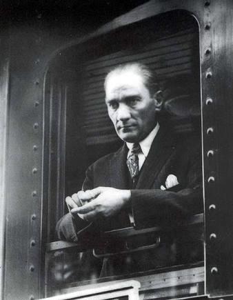 Atatürk'ün en sevdiğiniz fotoğrafları hangileri?