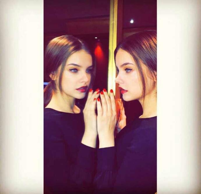 Lily Maymac Mı Barbara Palvin Mi? (resimli)?