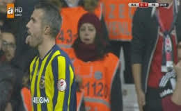 Her Ahlaksız futbolcu neden Fenerbahçeden çıkıyor?