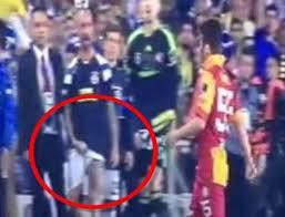 Her Ahlaksız futbolcu neden Fenerbahçeden çıkıyor?