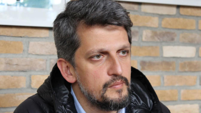 Sizce nasıl yakışıklı mı?