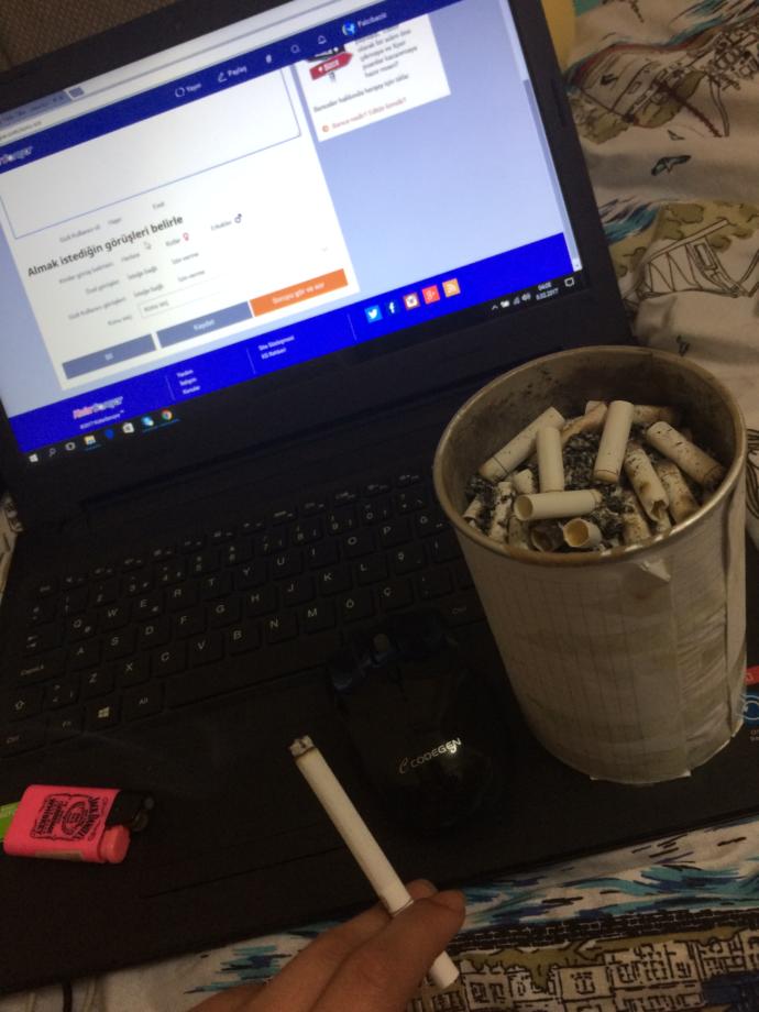üzülünce naparsın naparsın?