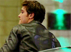 Çağatay Ulusoy un tarz değişimi sizce iyi mi olmuş yoksa Medcezir deki hali daha mı iyiydi?