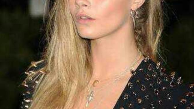 Cara Delevingne mi, Barbara Palvin mi💕?