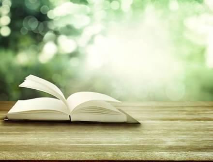 Bu ay sonu kitap siparişi edeceğim, bana kitap önerir misiniz?