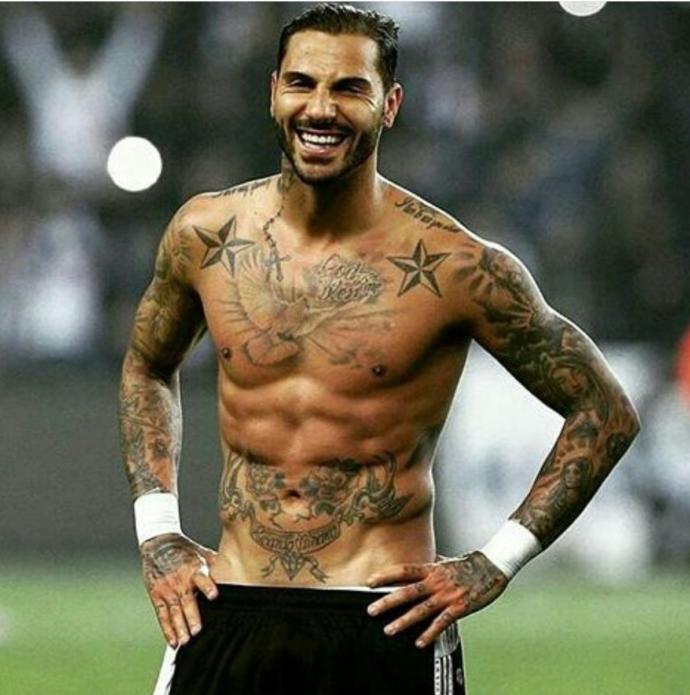 Sizce Quaresma Yakışıklı mı ?
