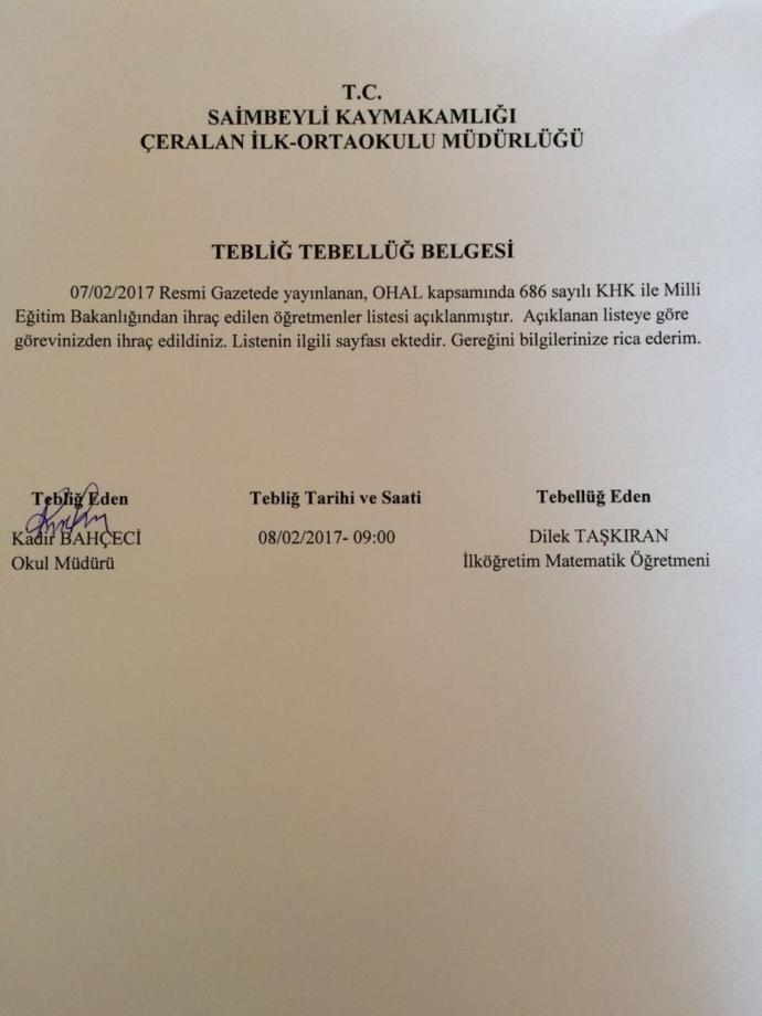 Kpss'de derece yapan Matematik ogretmeni bu fotograf nedeniyle ihbar edildi ve meslekten ihraç edildi. Yorum sizin?
