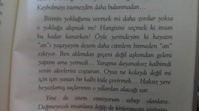 Birinin yokluğunu sevmek mı daha zor yoksa yokluğuna alışmak mı ?