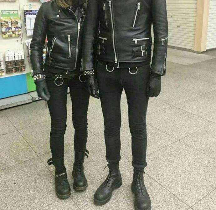gothic giyimi nasıl sizce????