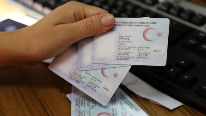 Benim yeni kimlik kargoya verilmiste kargoda dagiticiya verildi diyo kaç gunde gelir bu dagitici?
