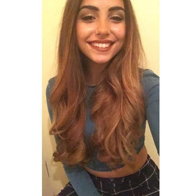 Kızlar Siz Bilirsiniz Kim Bu '' Ayşen Demircan '' Ergeni :D ?