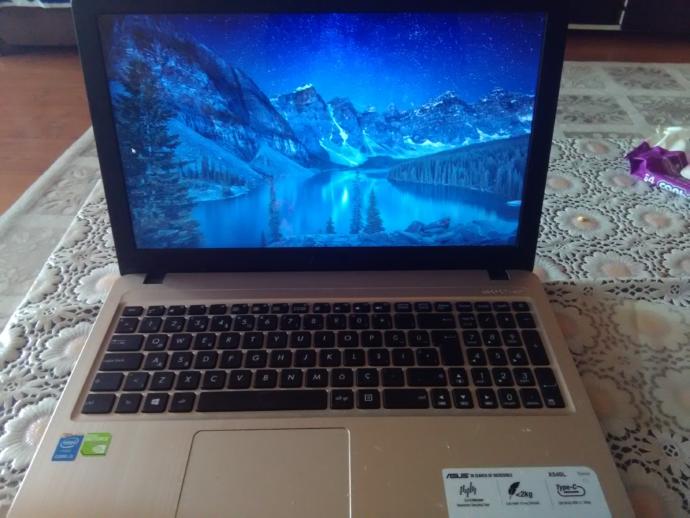 Neolur Yardım Edin Asus Sonicmaster laptopum açılıyor ama sadece duvar kağıdı var napıcam?