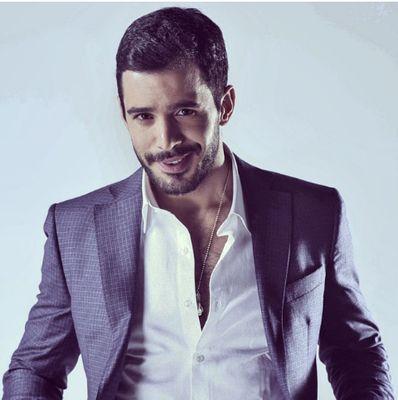 Kızlar, Burak Özçivit Mi Yoksa Barış Arduç Mu?