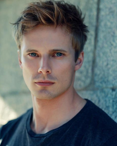 Sizce Bradley James Yakışıklı Mı Arkadaşlar?