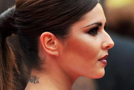 Cheryl Cole neden burnuna estetik yaptırmamış ?