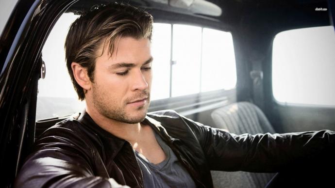 Sizce Chris Hemsworth Yakışıklı Mı?