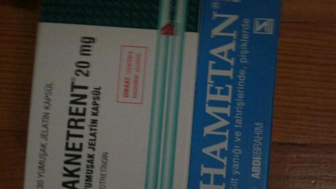 Akne ve sivilce problemi için bu ilaçları kullanan var mı?