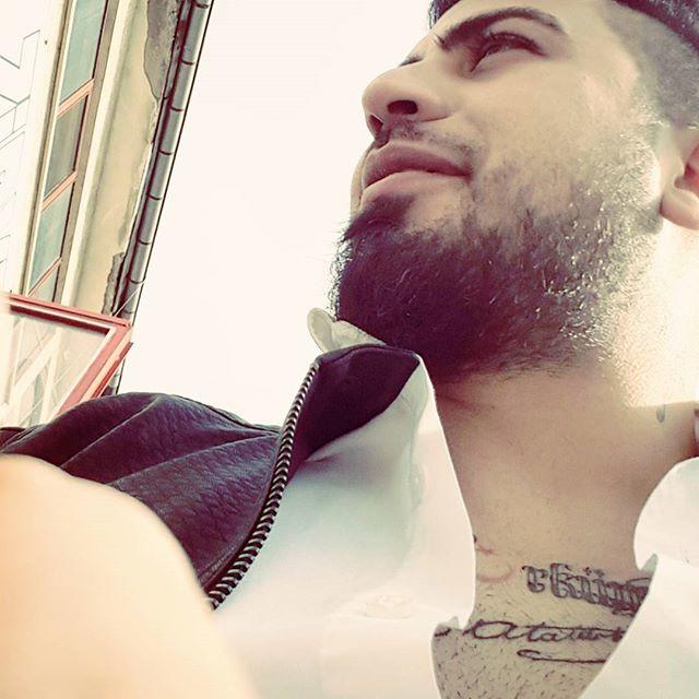 Arsiz bela (Ali Metin) kürttür diyenler göğsündeki dövmeye baksanız anlarsınız kürtmü türkmü diye?