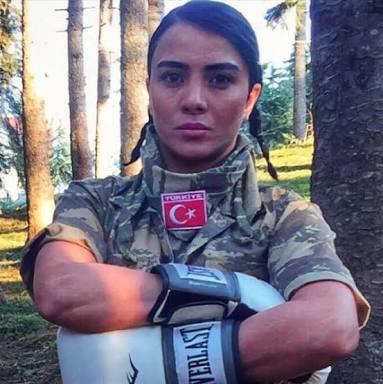 Sabriye Şengül çok tatlı değil mi sizce de?