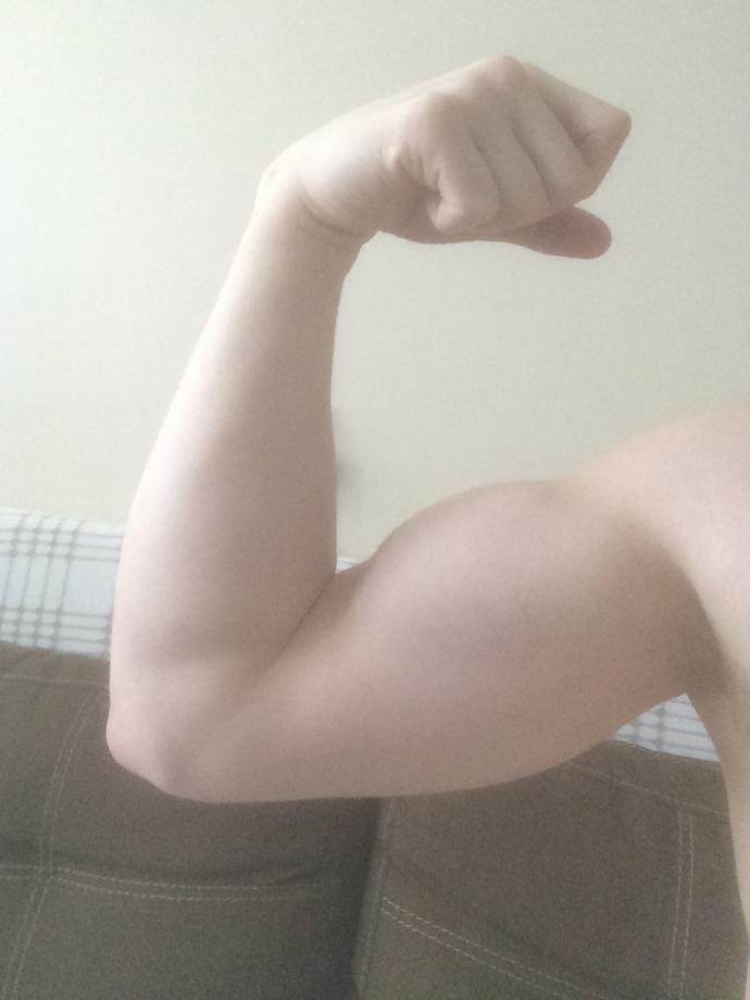 Bicepsim zayıf mı duruyor sizce?