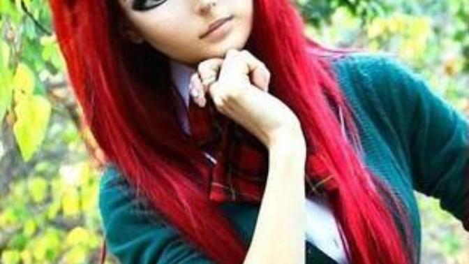 Barbie bebeğe benzeyen kız hakkında ne düşünüyorsunuz?
