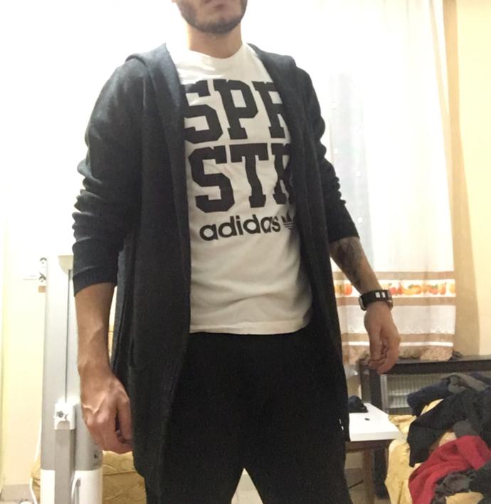 Sizce erkekler böyle uzun hırka giyince yakışıyor mu? Nasıl sizce?