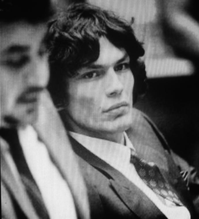 Richard ramirez'i çok yakışıklı buluyorum sizce?