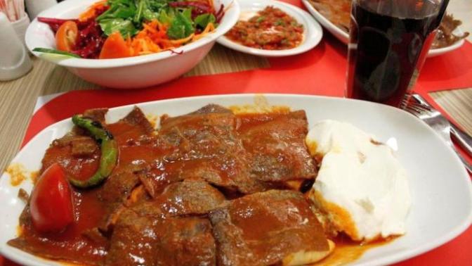 İskender kebap mı , Döner mi :) ?