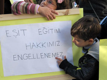 Paralı eğitim sistemine bakış açınız nedir? Eşitliği sizce bozuyor mu?