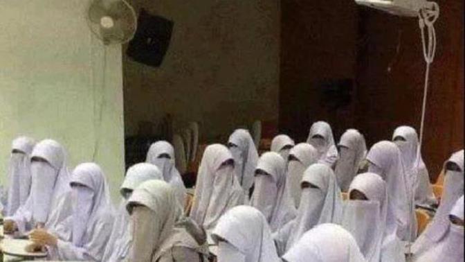 Türkiyede Müslümanım diyen Kadınlar Neden Örtünmez?