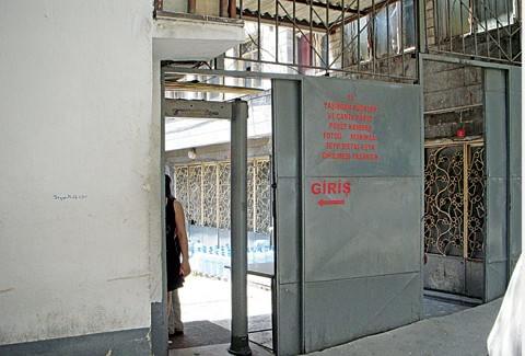 Zürafa sokak rezaleti?