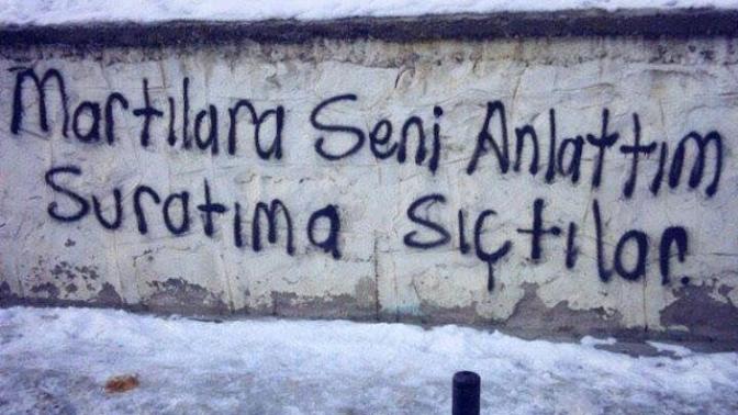 Hoşlandığınız kişinin evinin önüne bir şey yazacak olsaydınız bu ne olurdu?