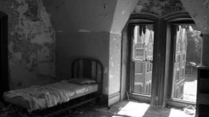 Terkedilmiş bir hastane mi yoksa ıssız bir orman, mı?