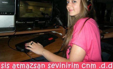 Gamer kızlar hakkında ne düşünüyorsunuz iyi oyuncular mı sizce? Var mı oyun bağımlısı kızlar?