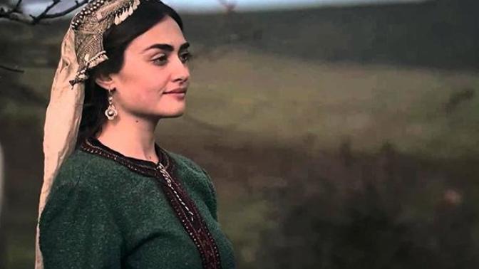 Asil Türk kızı dediğin nasıl olur?