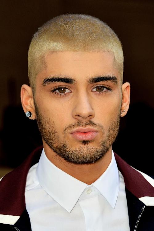 Sizce Zayn Malik Hangi Kısa Saç Modeliyle Daha İyi ?