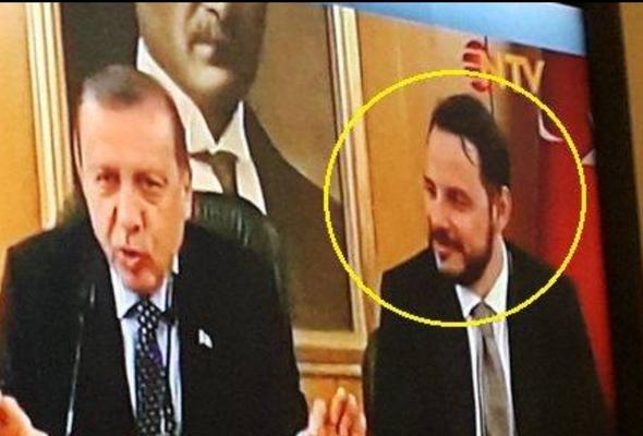 Damat Berat Paşa , Erdoğan her konuştuğunda gülüyor , neden Sizce ?