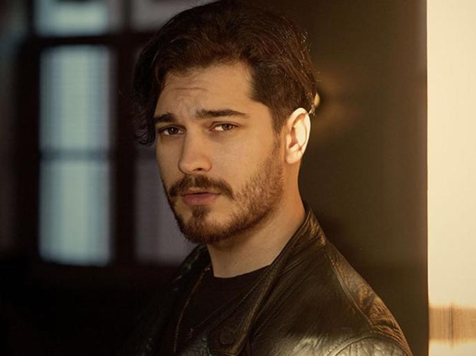 Çağatay Ulusoy mu ? Şükrü Özyıldız mı ? 