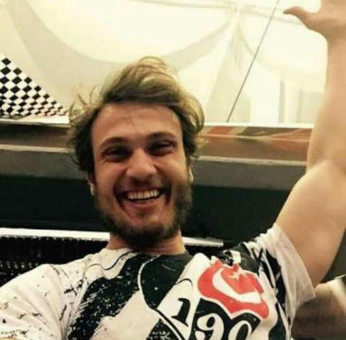 Son zamanların popüler ünlüleri neden Beşiktaşlı ??